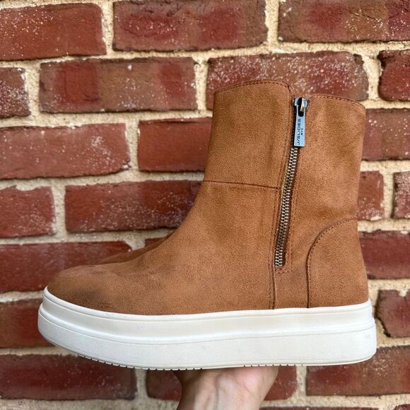 J/SLIDES $169 Tristan Tan Suede Sneaker Boots womens 8.5 NEW - Picture 4 of 13